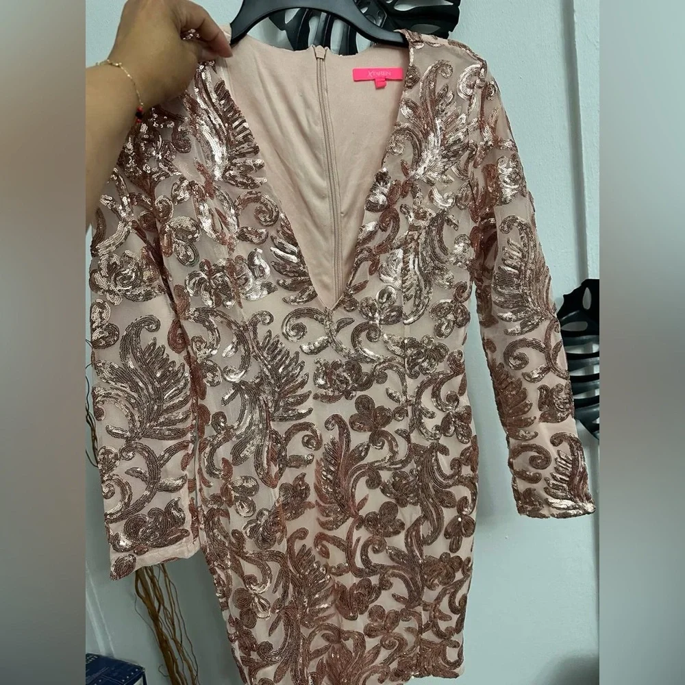 Dress - Picture 4 of 6